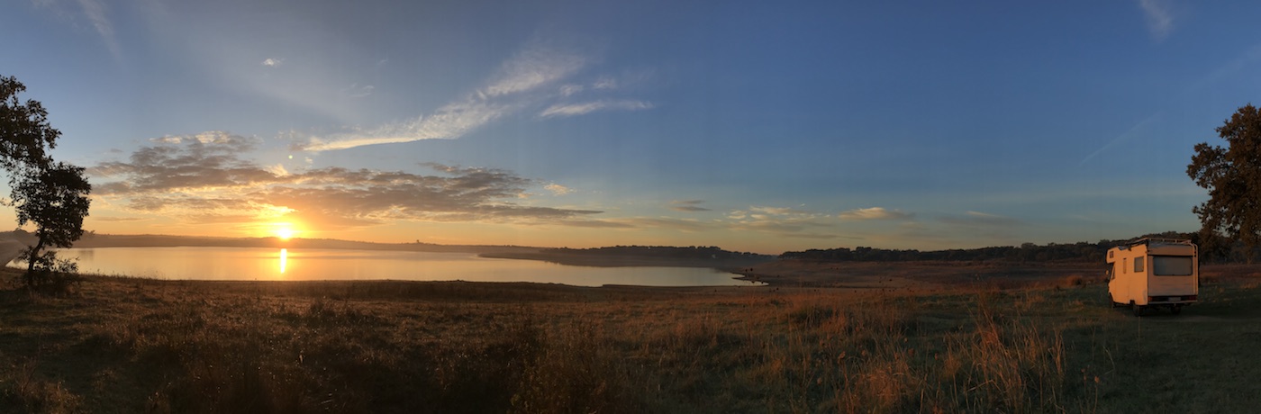 Sunrise at Barragem do Divôr