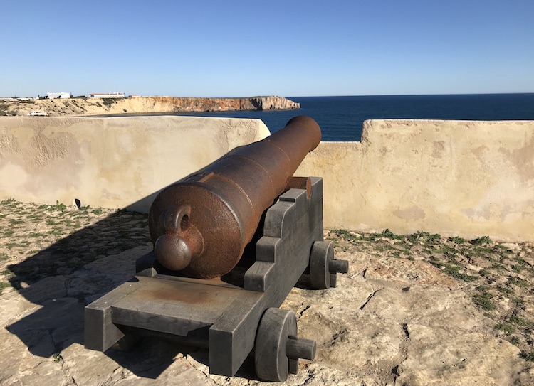 Canon at Fortaleza de Sagres