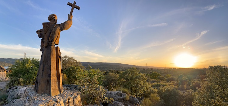 religious statue near the convent of Belvis De Monroy