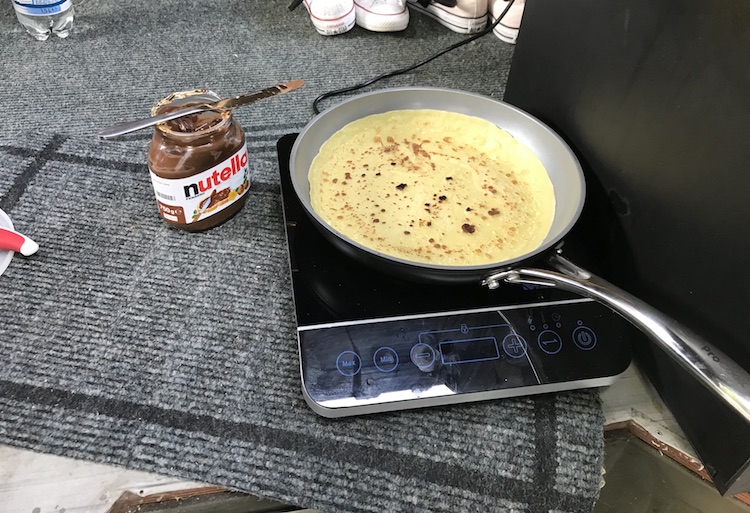 cooking pan cakes