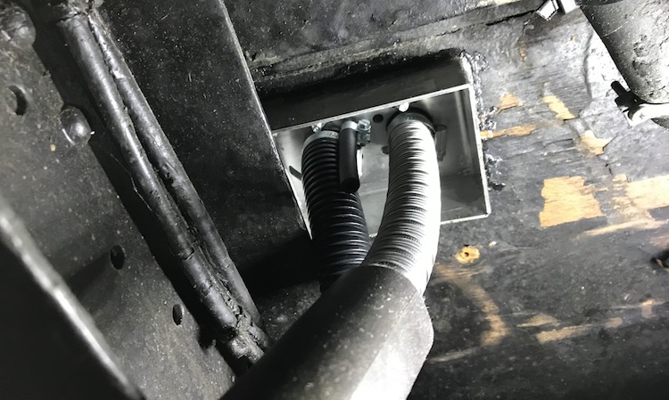 Connectors of the diesel heater guided through the floor