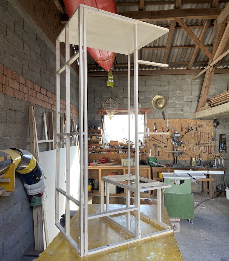 Scaffold of the bathroom without walls