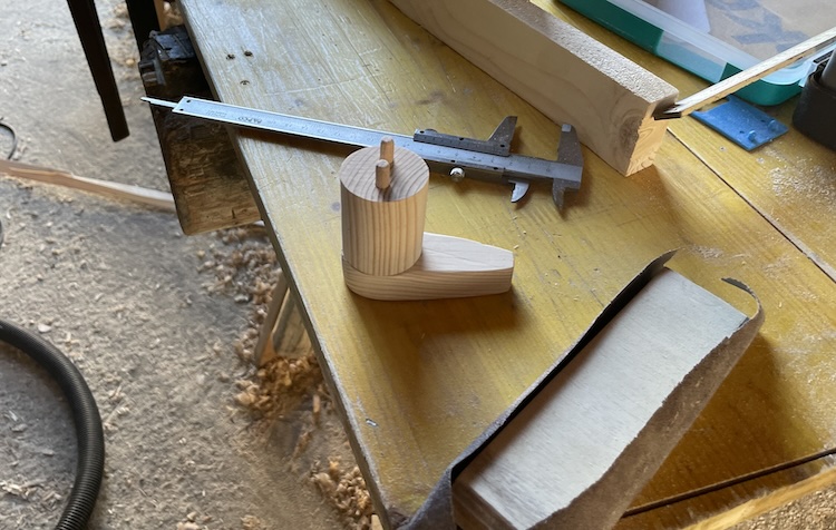 Building the door handle