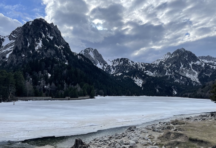 Frozen Estany de Sant Maurici