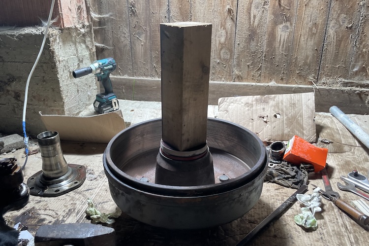 Tapping in the shaft seal