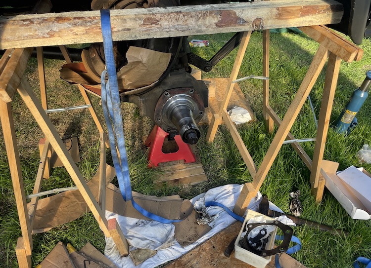 Mounting the spare spindle sleeve