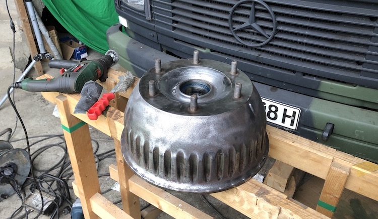 Sanded brake drum of a Mercedes 508