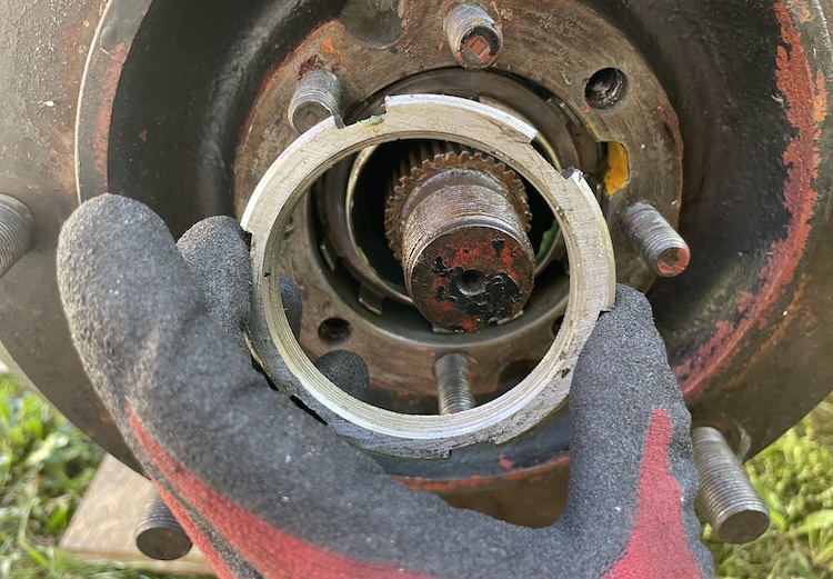 Installing the outer locknut