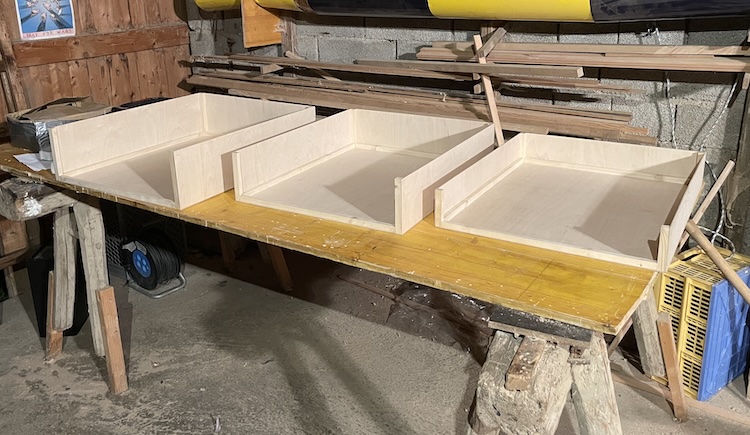 Glued drawers without the front panel